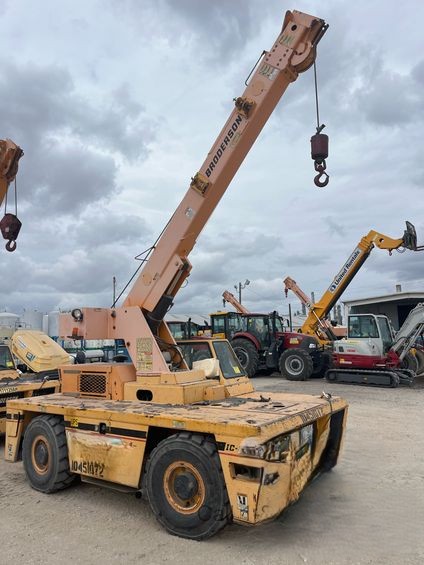 2018 JLG 860SJ Telescopic Boom Lift - Image 2