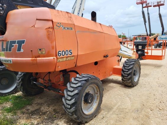 2018 JLG 860SJ Telescopic Boom Lift - Image 4