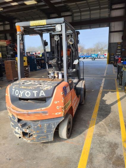 2019 Toyota 8FDU25 Diesel Forklift - Image 4