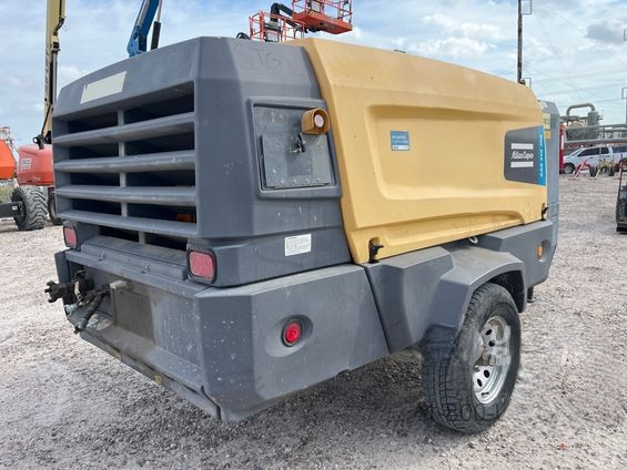 2019 Atlas Copco XAS440JD T4F Portable Air Compressor - Image 4