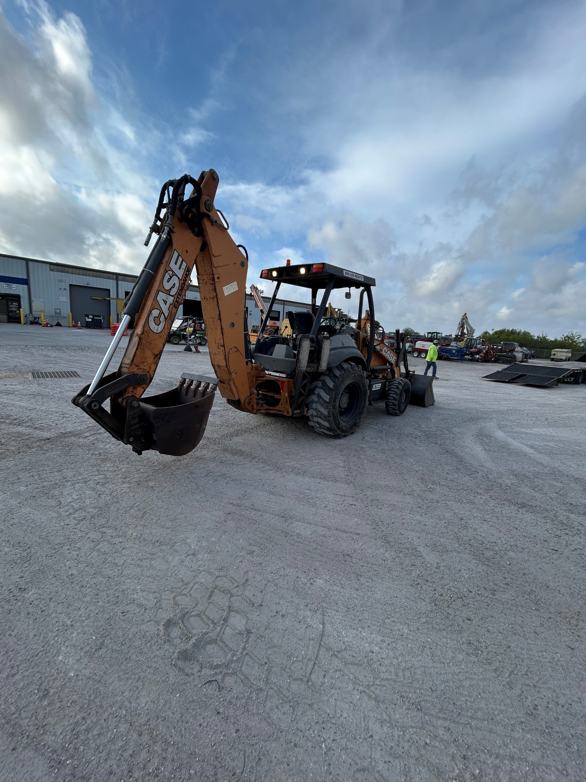2020 Case 580N EP Backhoe Loader - Image 3