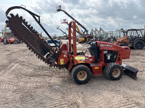 2018 Ditch Witch RT45 Trencher (32–50 HP Class) - Image 4