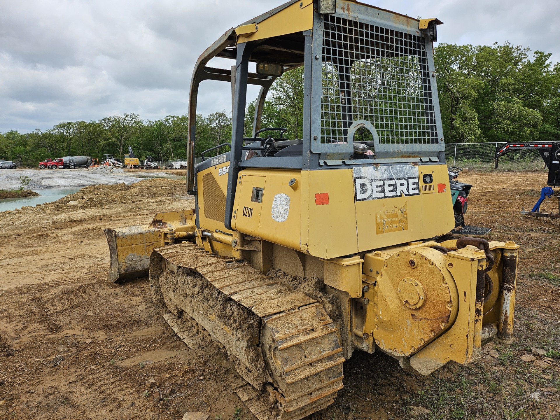 2005 John Deere 550J-LT Crawler Dozer - Image 3