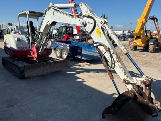 2019 Takeuchi TB250-2R Compact Excavator