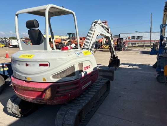 2019 Takeuchi TB250-2R Compact Excavator - Image 3