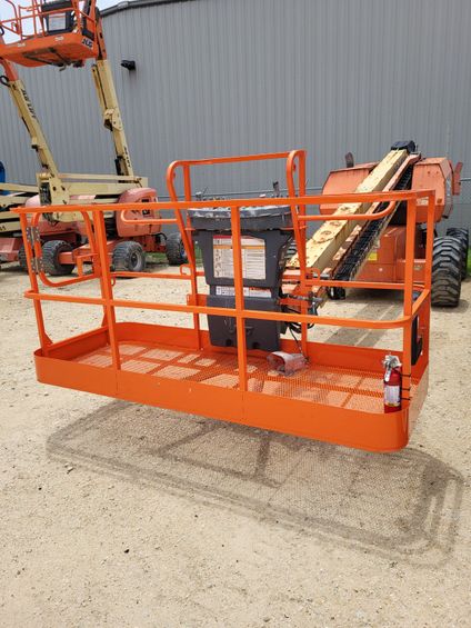 2017 JLG 600S Telescopic Boom Lift - Image 2