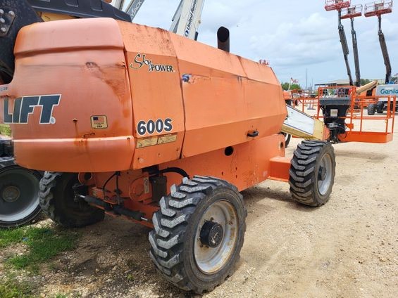 2017 JLG 600S Telescopic Boom Lift - Image 3