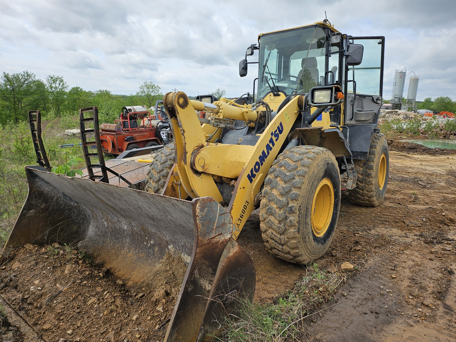 2013 Komatsu WA320-7 Wheel Loader
