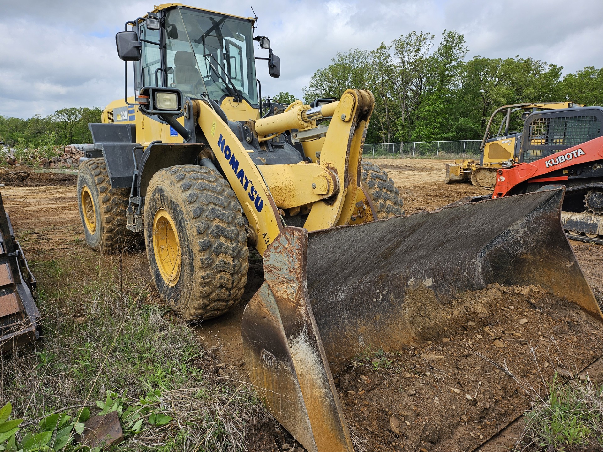 2013 Komatsu WA320-7 Wheel Loader - Image 2