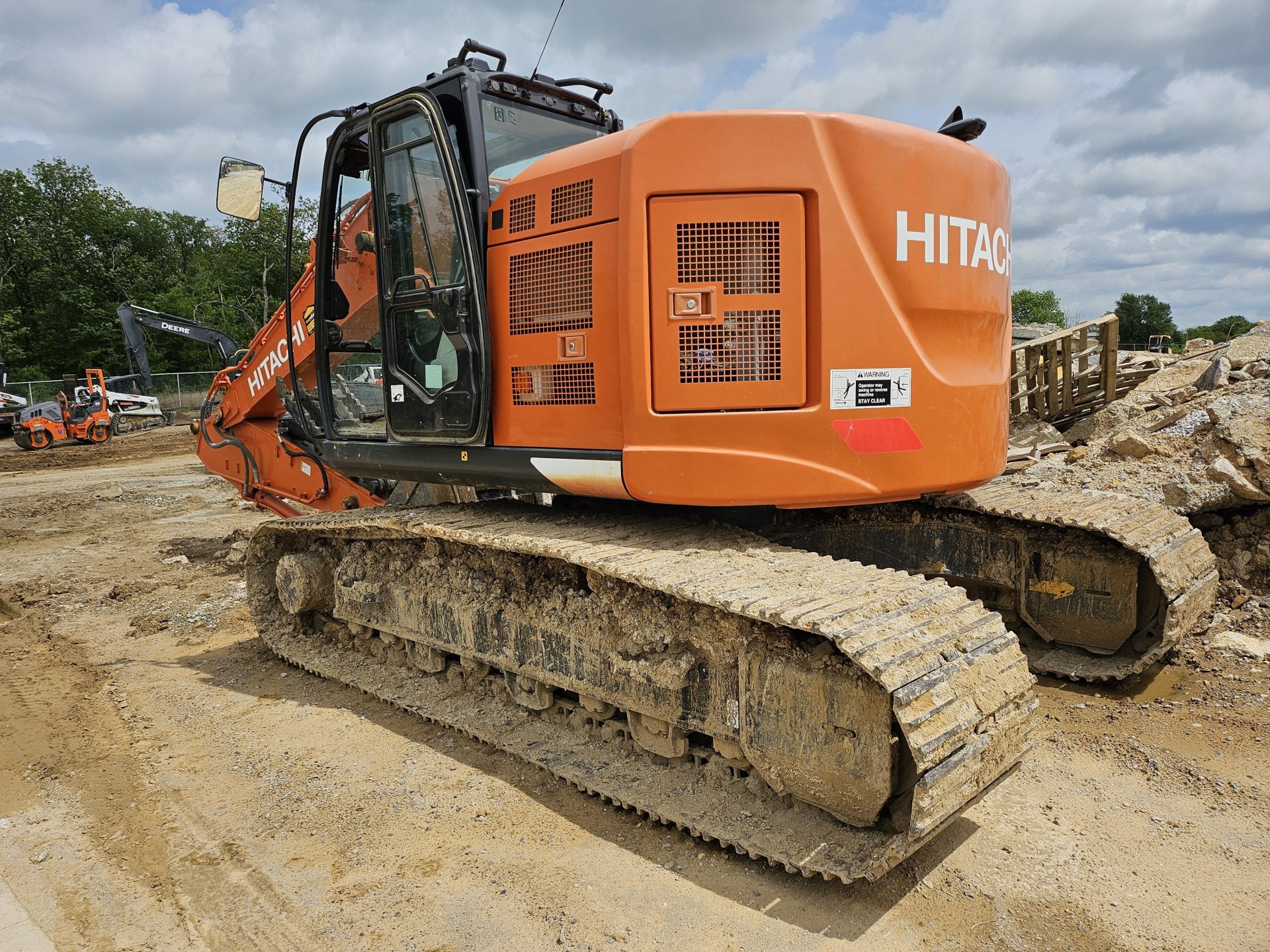 2019 Hitachi ZX245USLC-6N Tracked Excavator  - Image 7