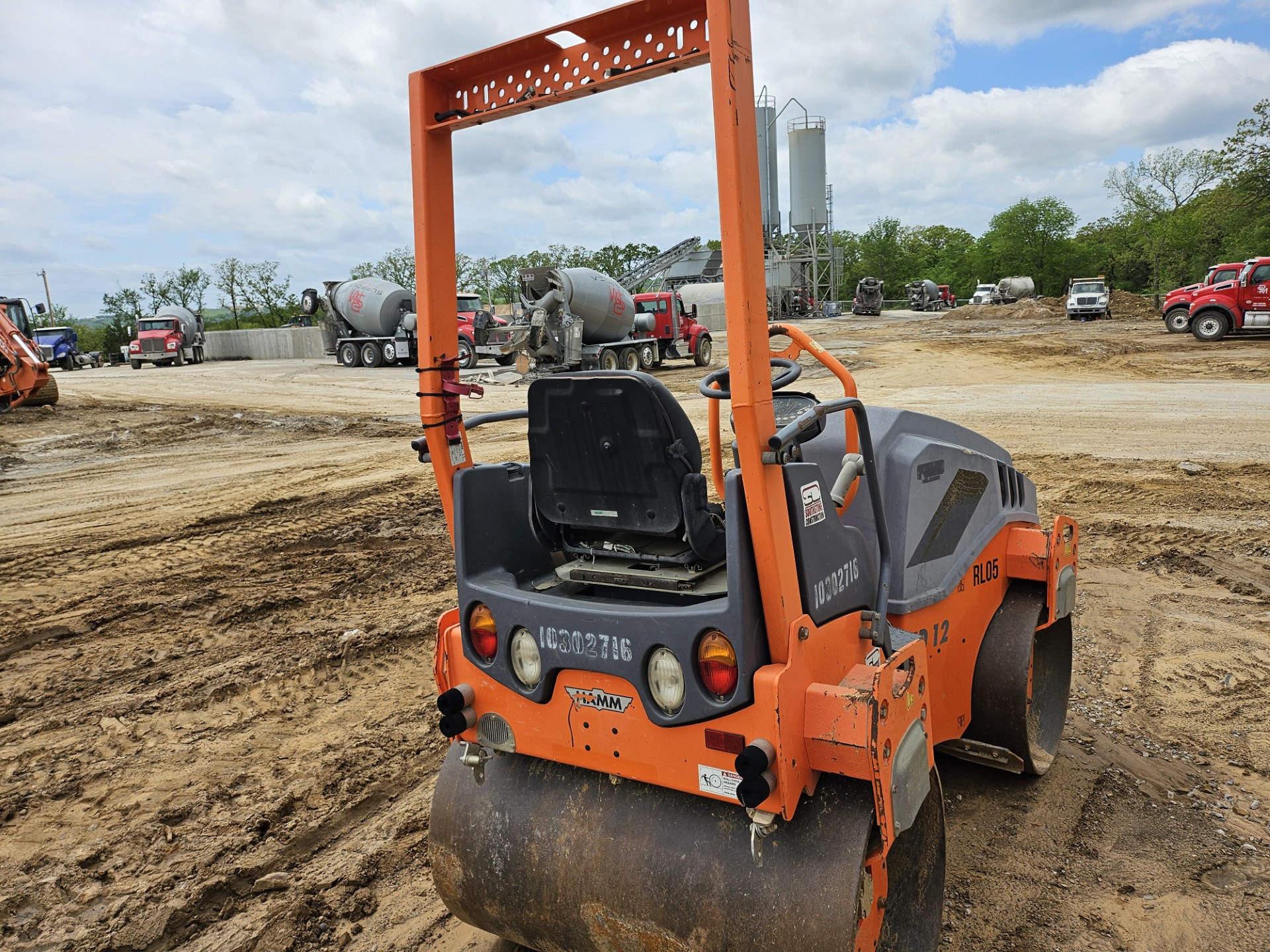 2014 Hamm HD12VV Vibratory Compactor - Image 4