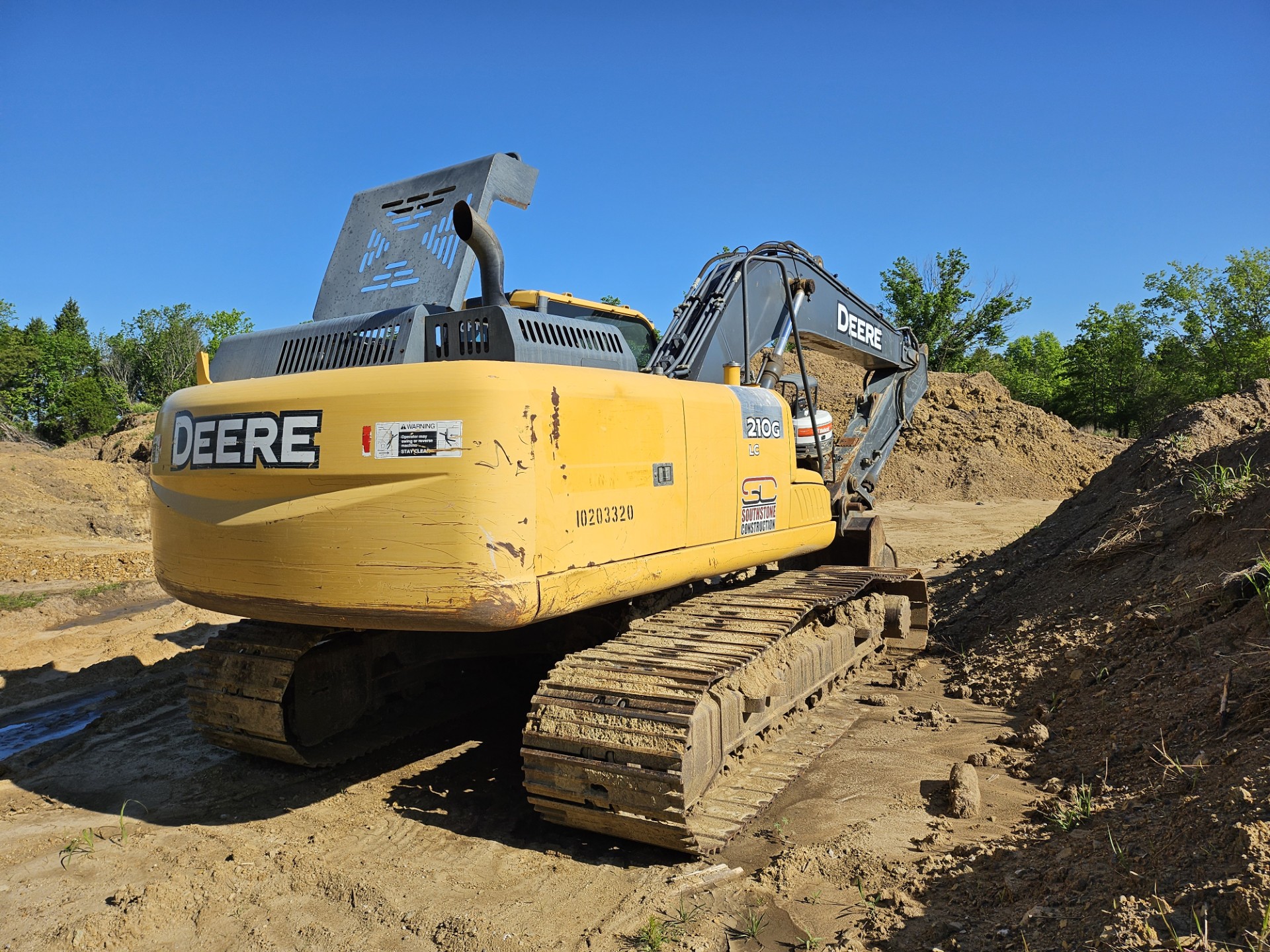 2013 John Deere 210G LC Tracked Excavator - Image 4