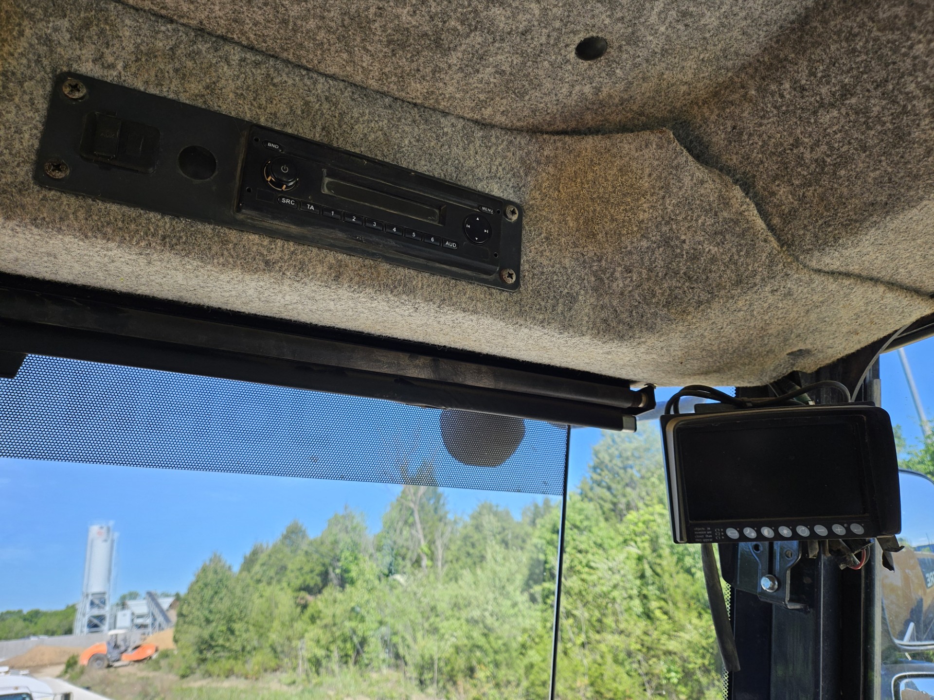 2016 John Deere 410E Articulated Dump Truck - Image 7