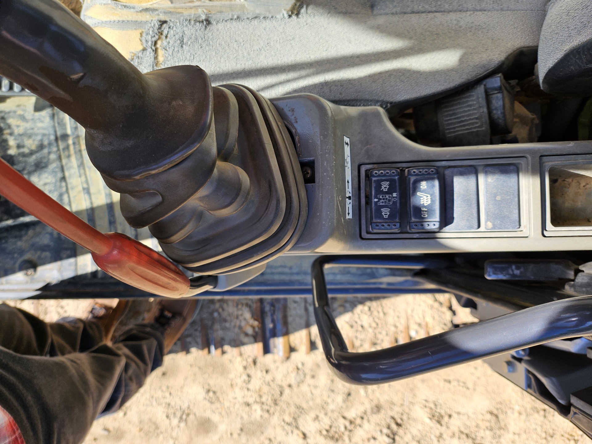 2015 Hitachi ZX250LC-5N - Image 7