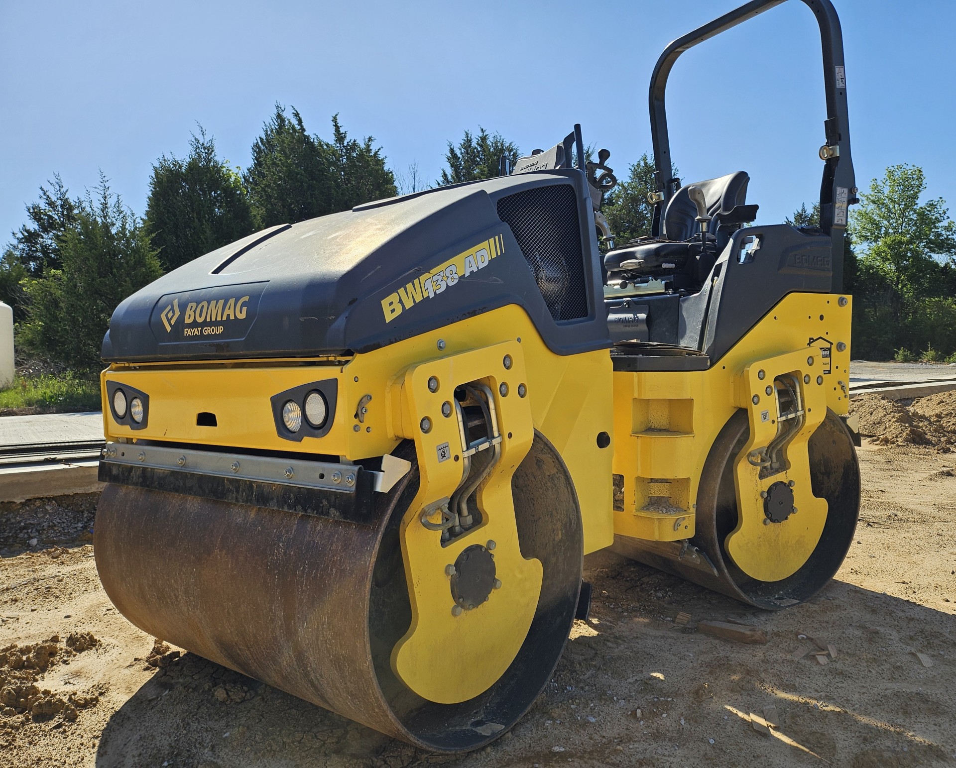 2021 Bomag BW 138 AD-5 Double Drum Roller - Image 2