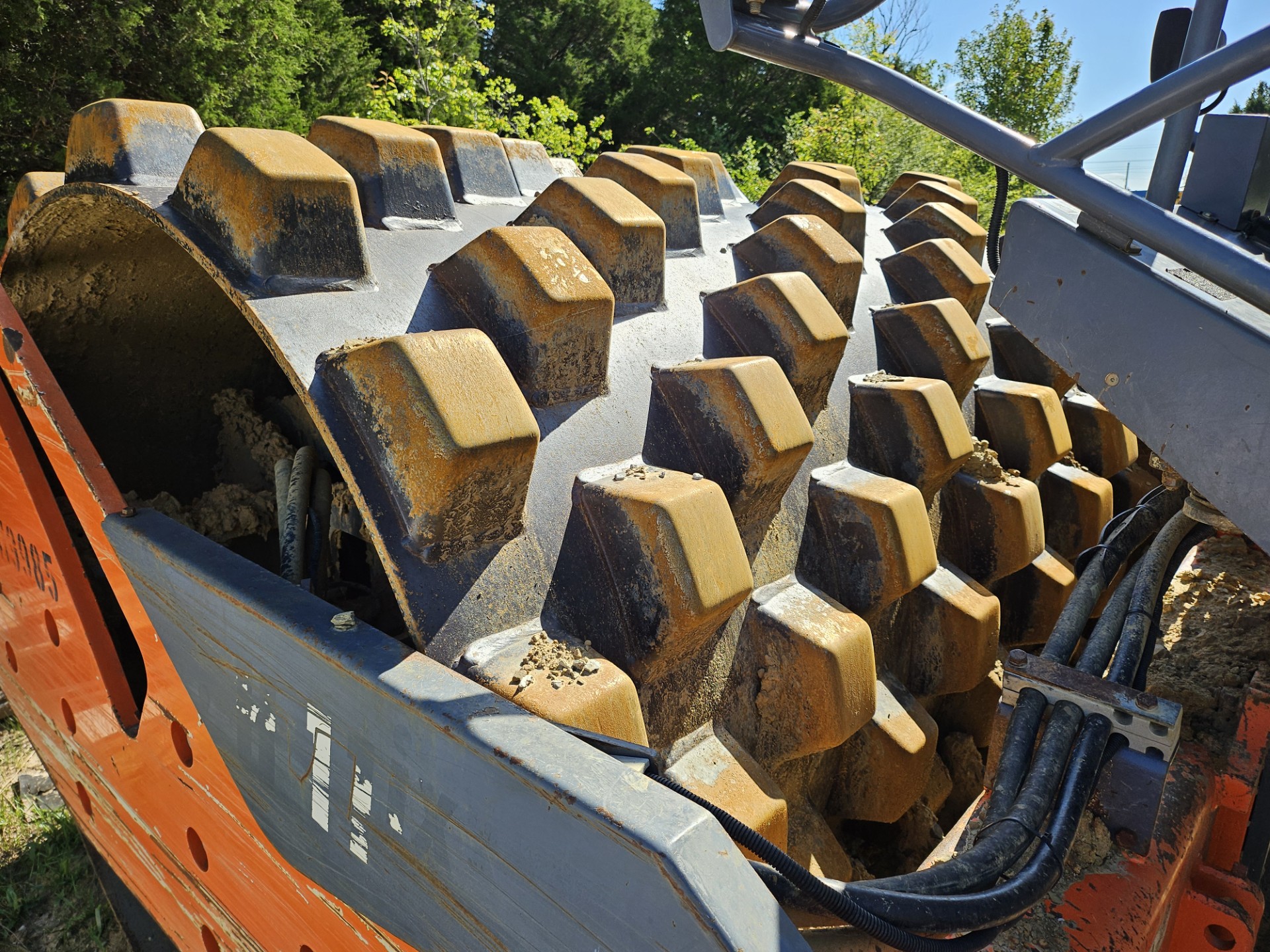 2015 Hamm H11ixP Vibratory Compactor - Image 5