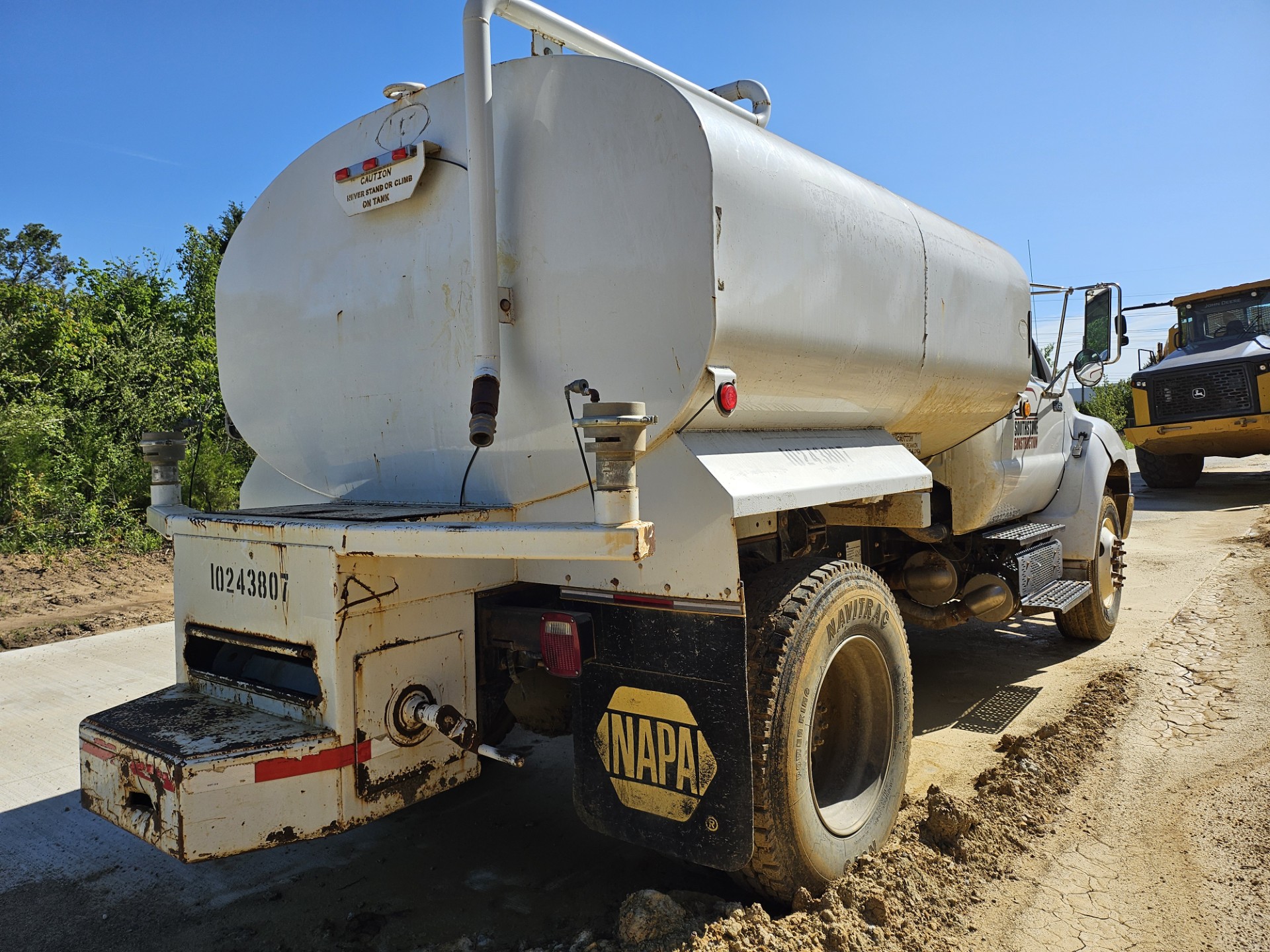2013 Ford F-750XL Water Truck - Image 3