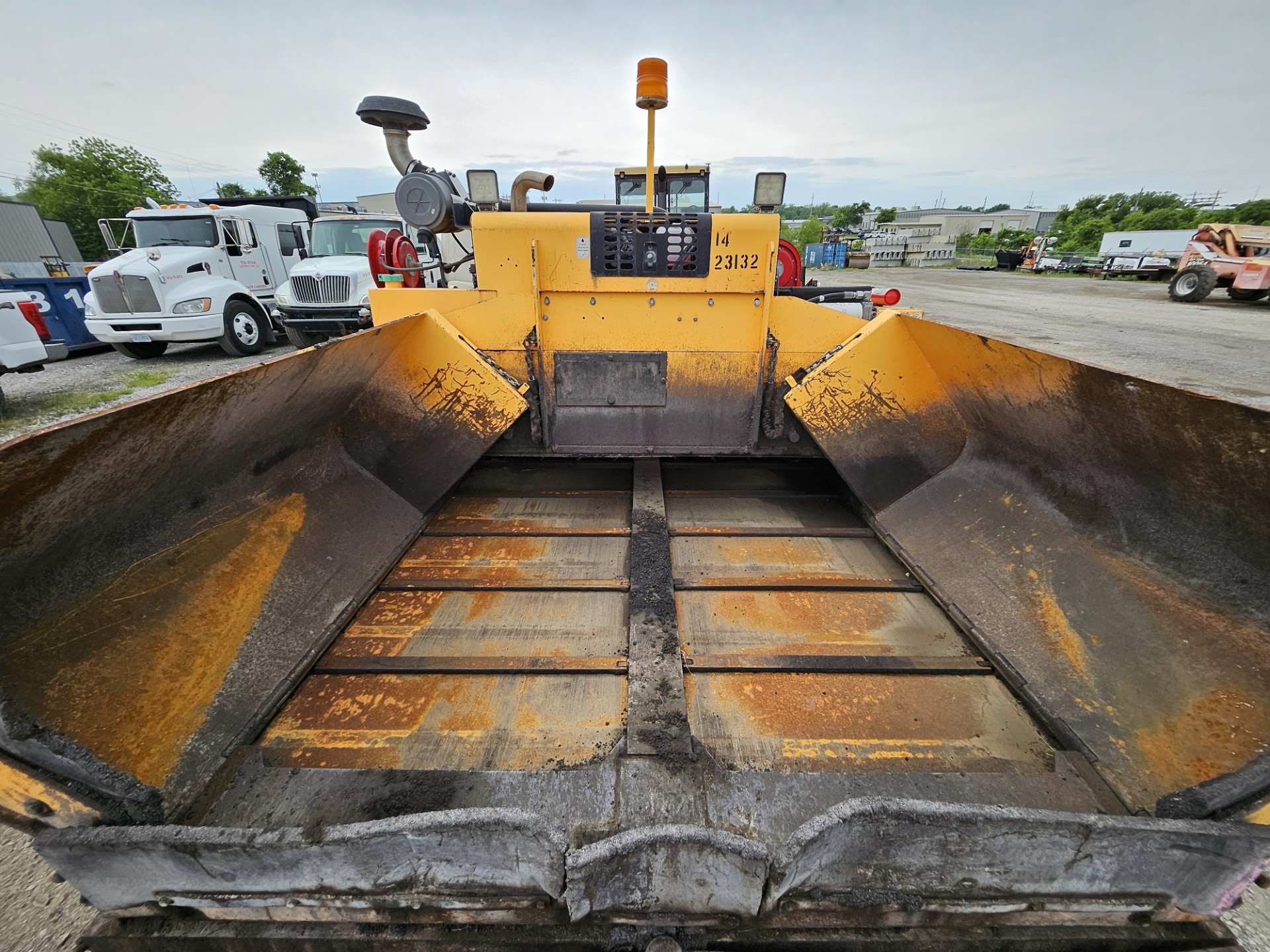 2013 LeeBoy 8515C Asphalt Paver - Image 6
