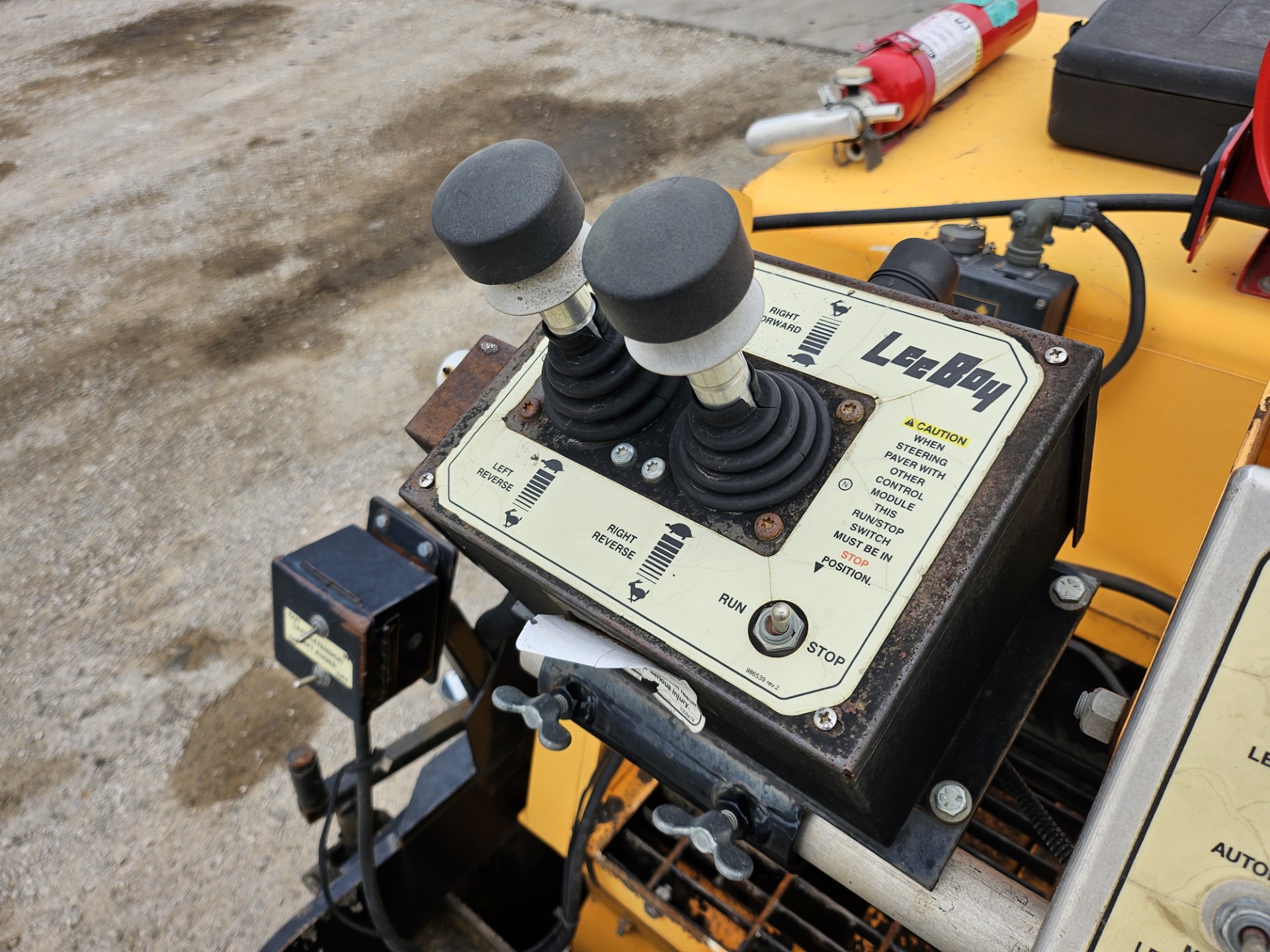 2013 LeeBoy 8515C Asphalt Paver - Image 8