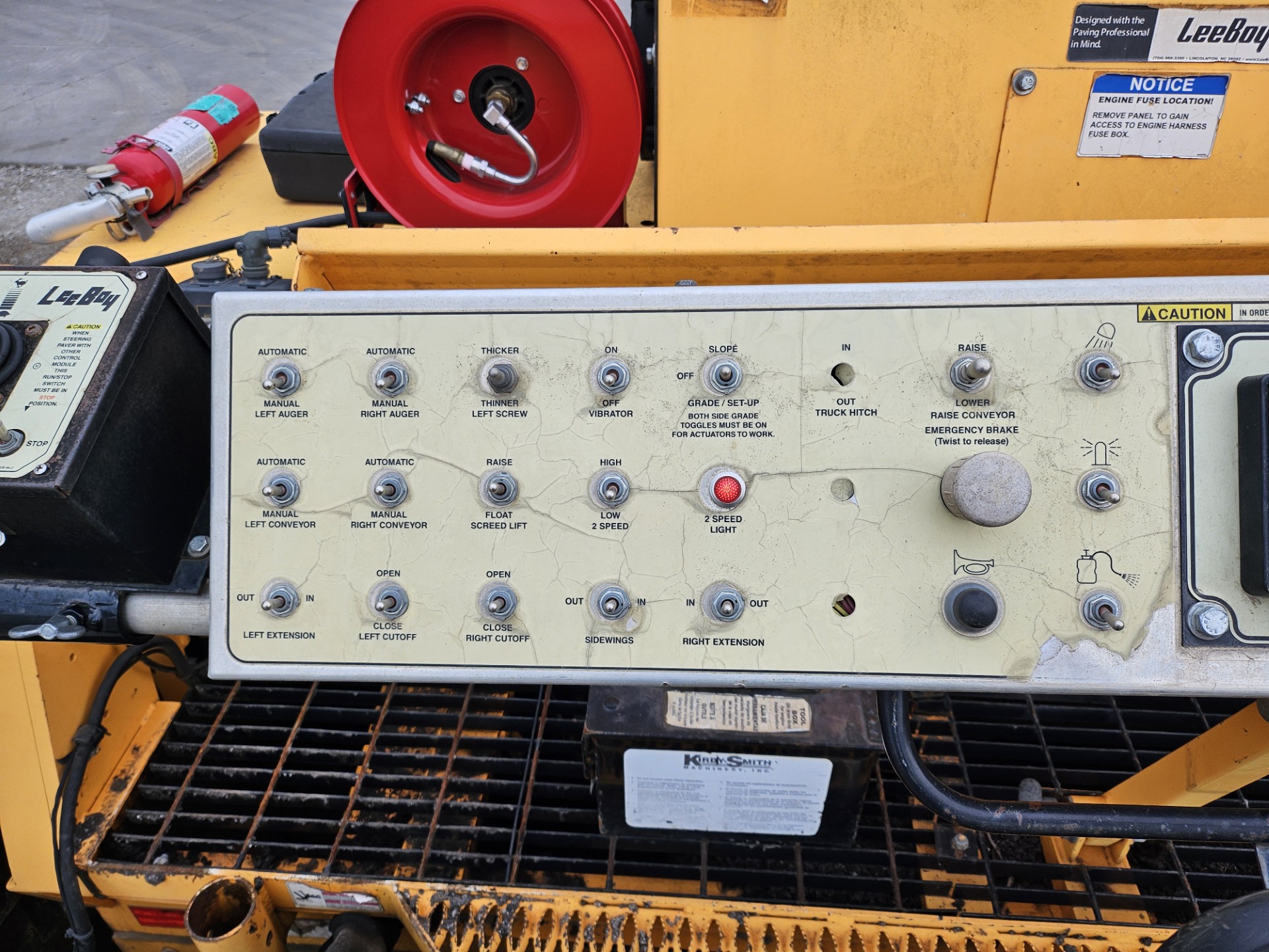 2013 LeeBoy 8515C Asphalt Paver - Image 10