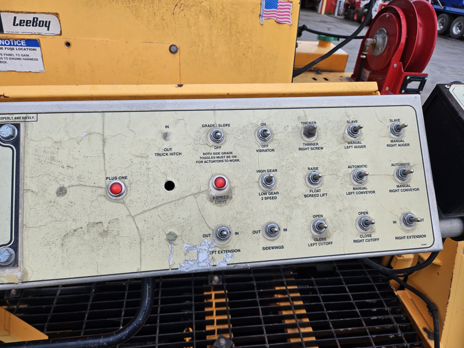 2013 LeeBoy 8515C Asphalt Paver - Image 11