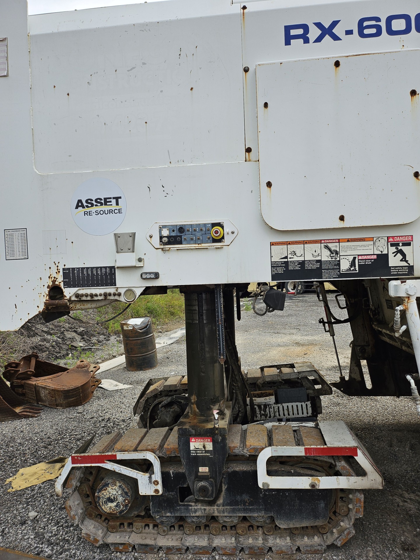 2014 Roadtec RX-600e-4 Cold Planer - Image 2