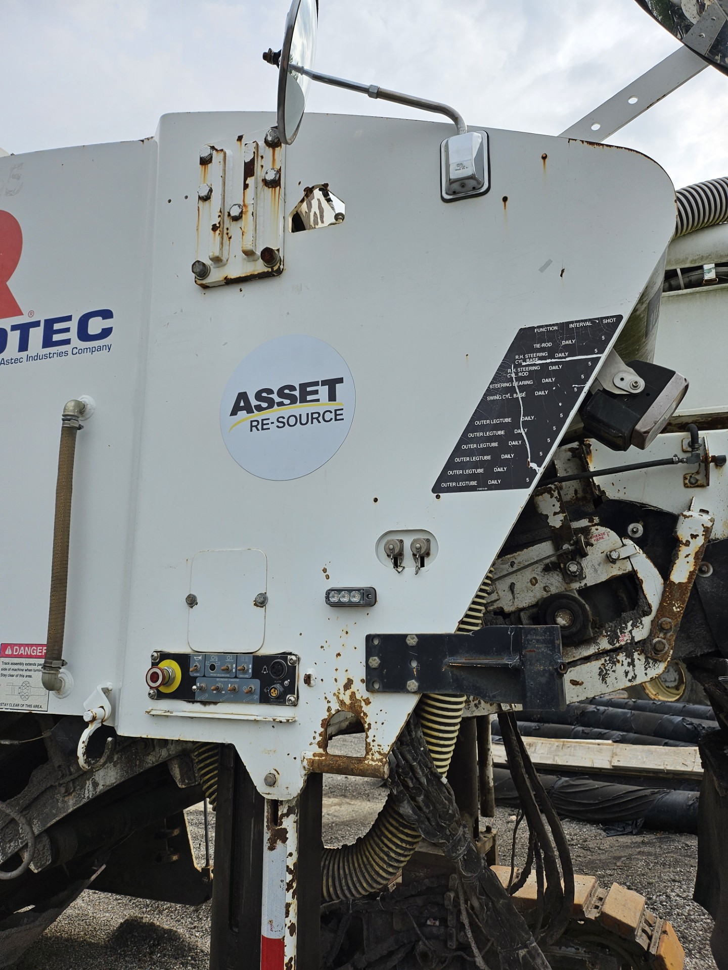 2014 Roadtec RX-600e-4 Cold Planer - Image 3