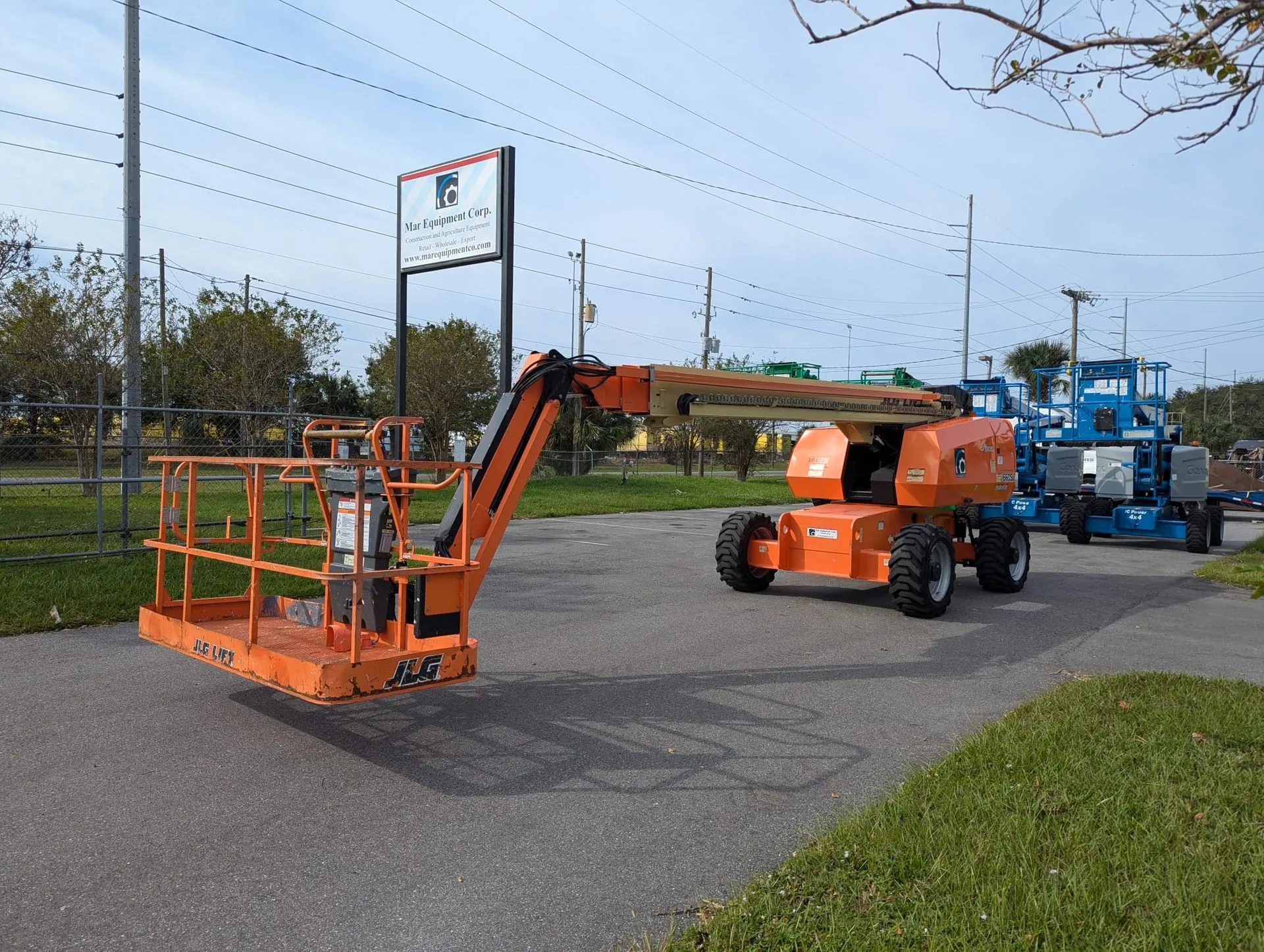 2017 JLG 660SJ Telescopic Boom Lift