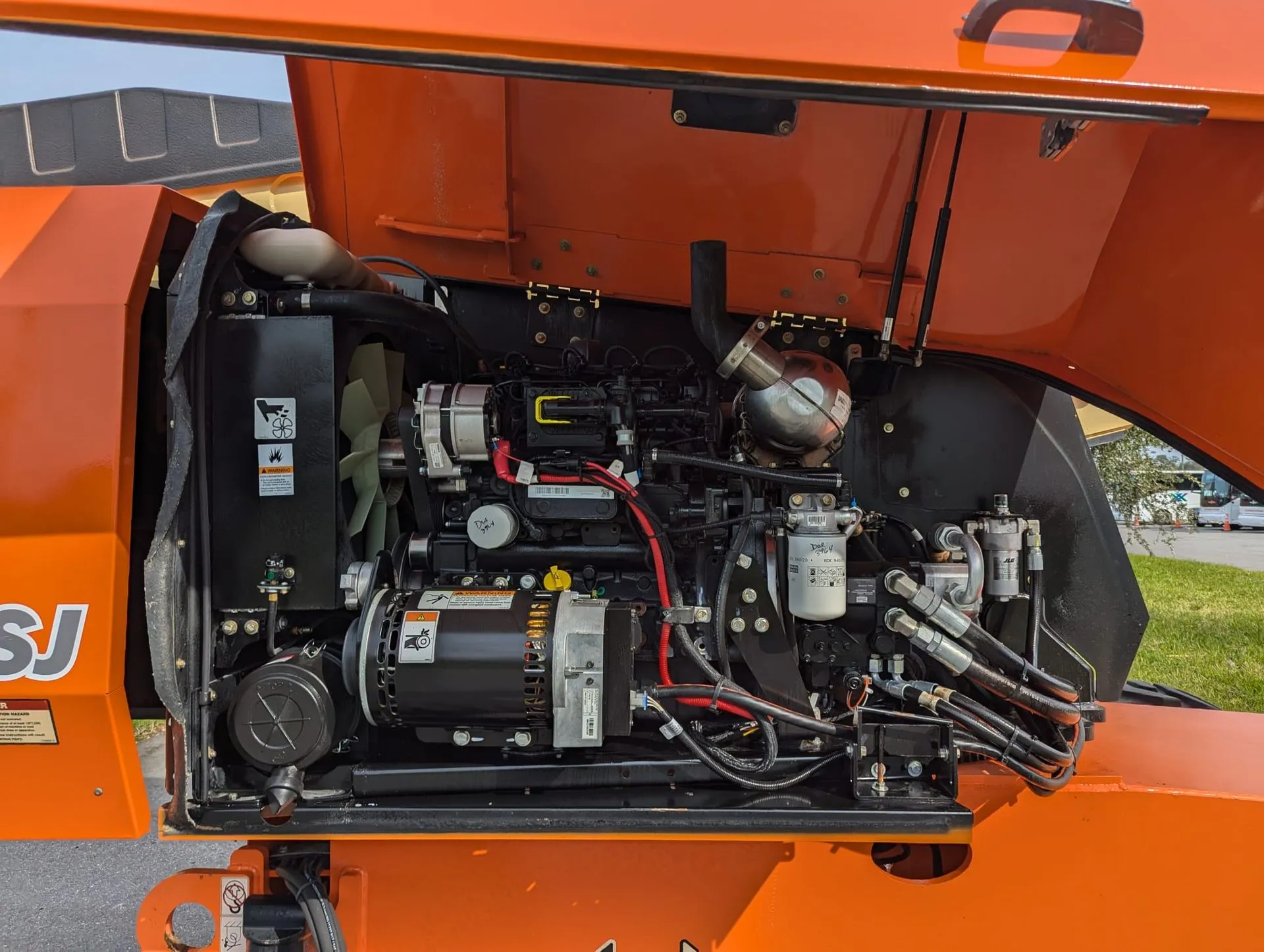2017 JLG 660SJ Telescopic Boom Lift - Image 8