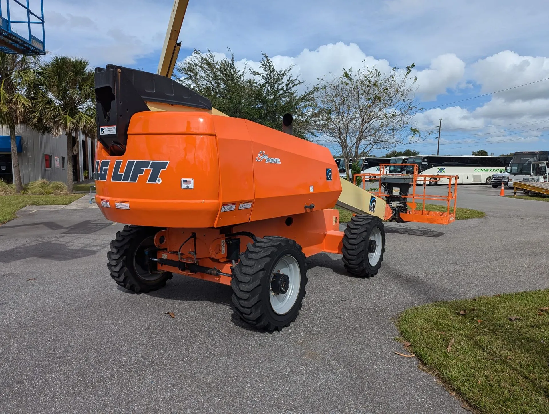 2016 JLG 600 S Telescopic Boom Lift - Image 3