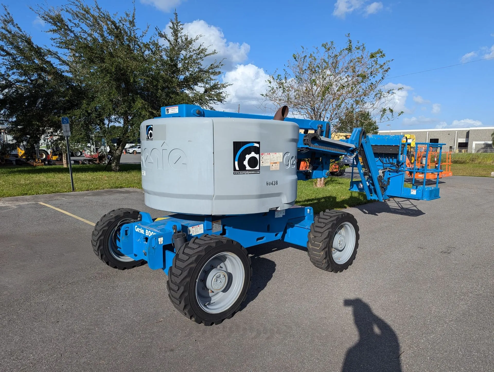 2014 Genie Z45/25J Articulating Boom Lift - Image 4
