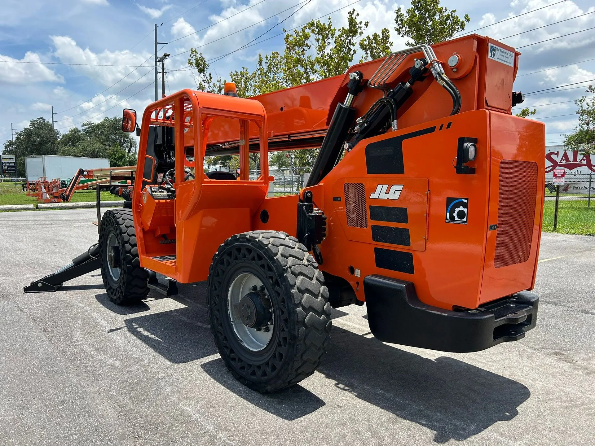 2019 JLG/Skytrak 10042 4x4 Telehandler - Image 4