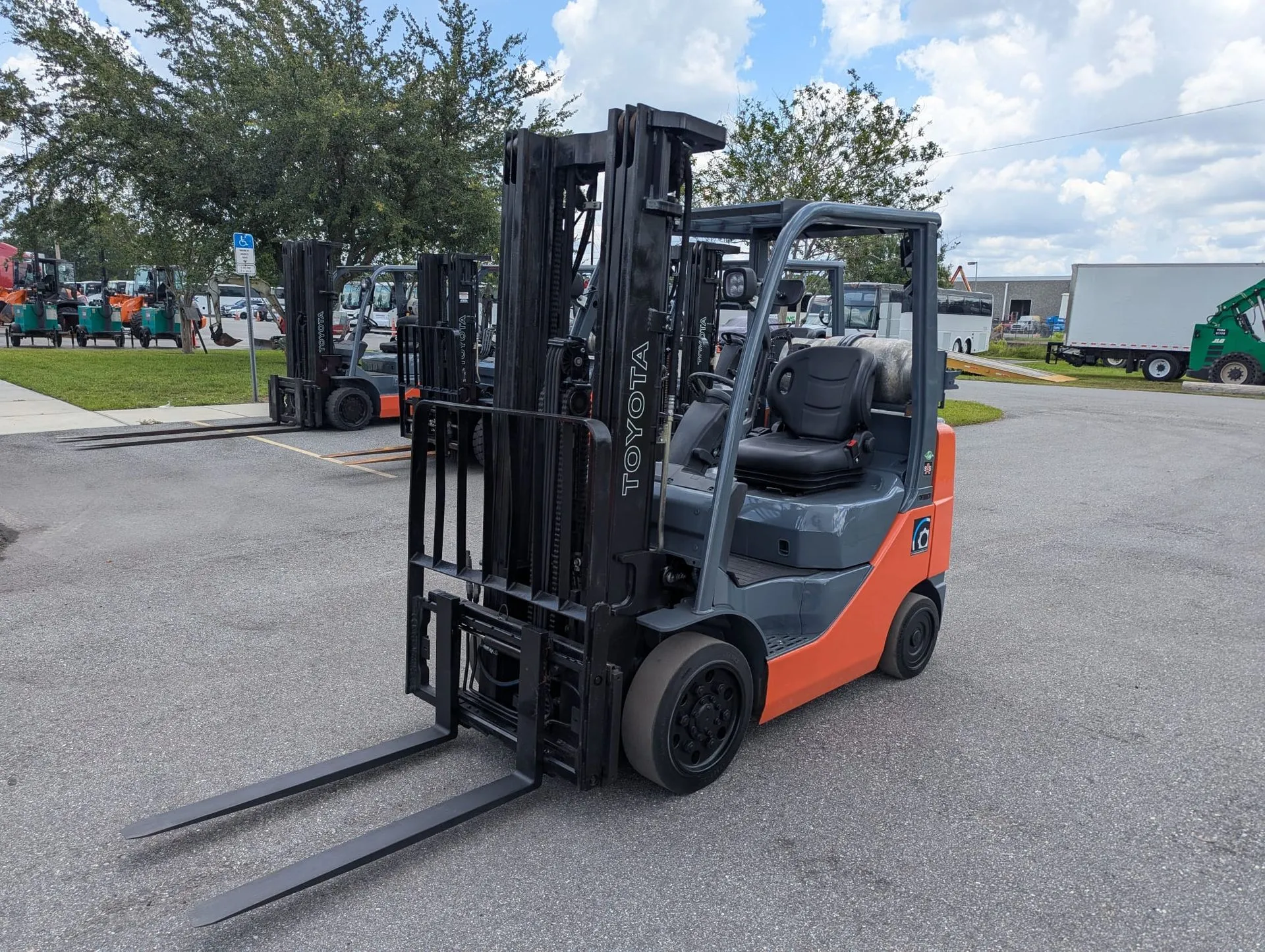 2016 Toyota 8FGCU25 Cushion Tire Forklift