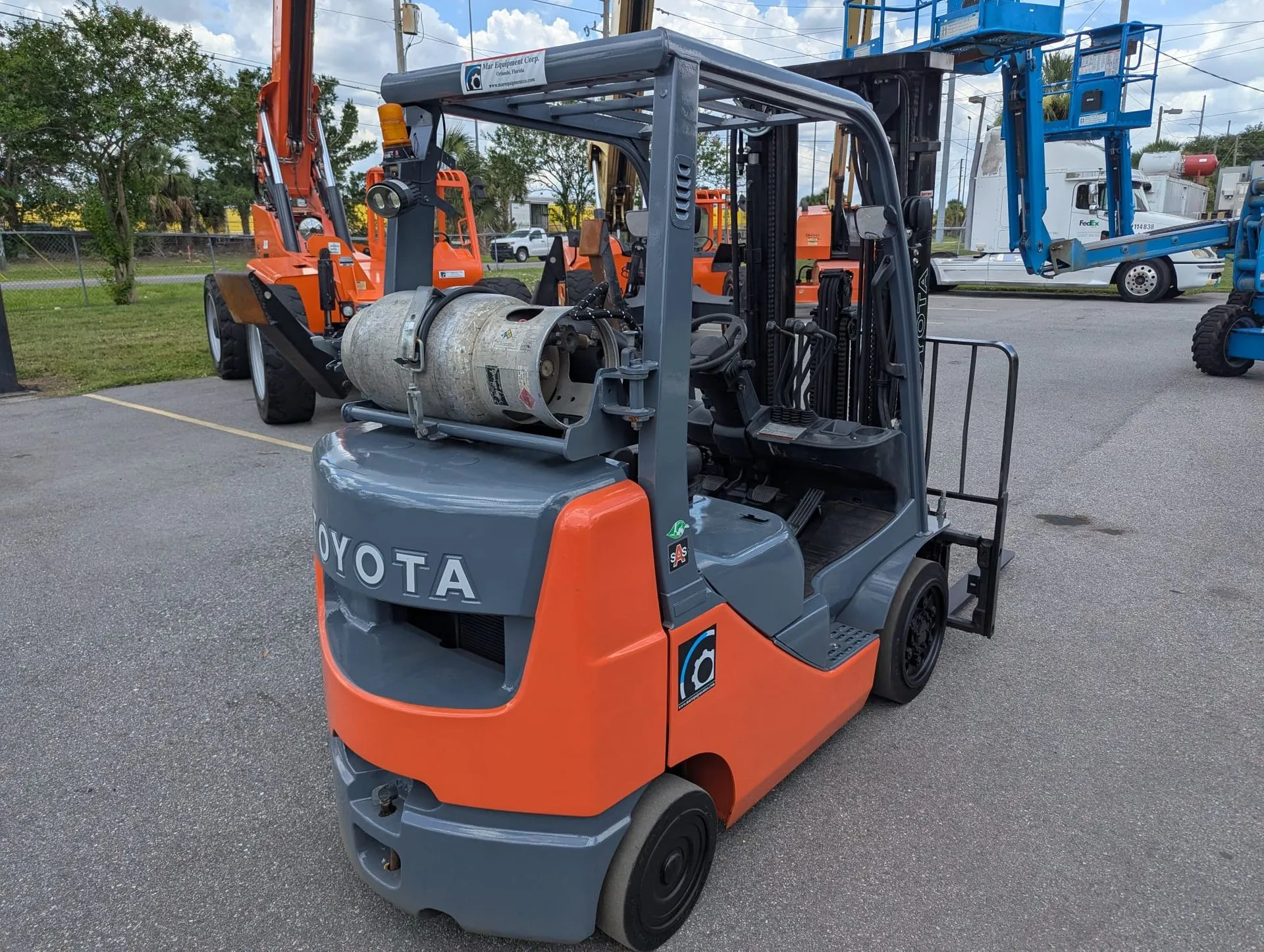 2016 Toyota 8FGCU25 Cushion Tire Forklift - Image 3