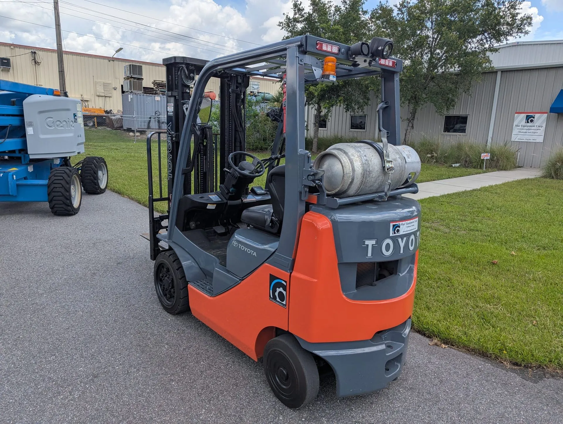 2018 Toyota 8FGCU20 Cushion Tire Forklift - Image 3