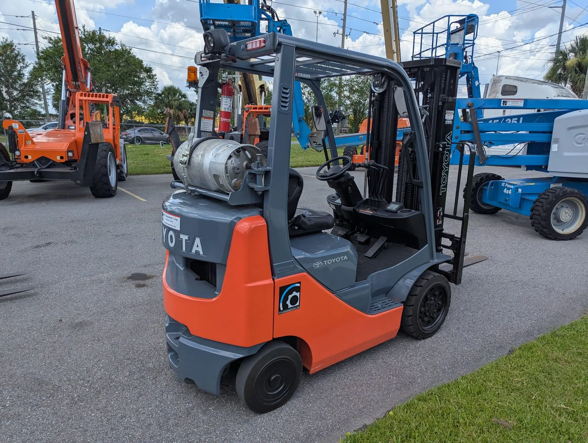 2018 Toyota 8FGCU20 Cushion Tire Forklift - Image 4