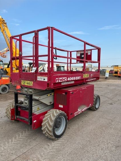 2018 MEC 4069ERT Electric Rough Terrain Scissor Lift - Image 2