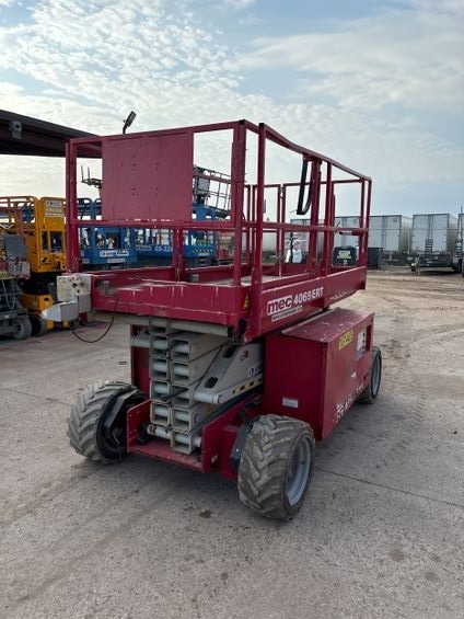 2018 MEC 4069ERT Electric Rough Terrain Scissor Lift - Image 5