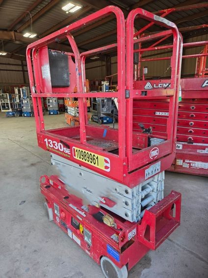 2019 MEC 1330SE Electric Scissor Lift - Image 3