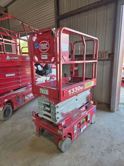 2019 MEC 1330SE Electric Scissor Lift - Image 4