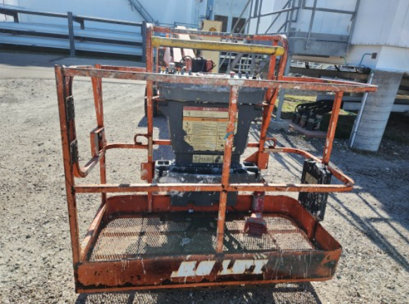 2017 JLG E450AJ Electric Articulating Boom Lift - Image 3