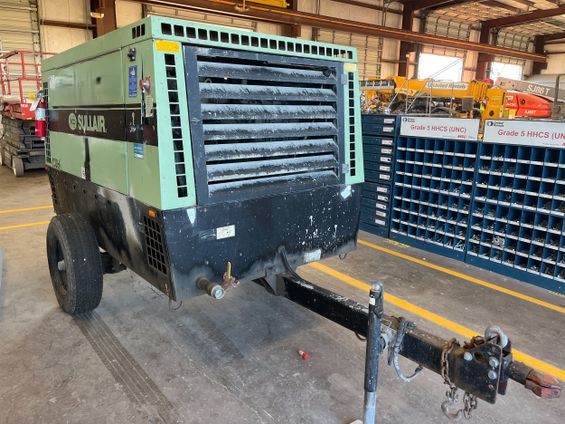 2019 Sullair 400HDPQ-CU Portable Air Compressor - Image 2