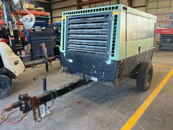 2019 Sullair 400HDPQ-CU Portable Air Compressor - Image 4