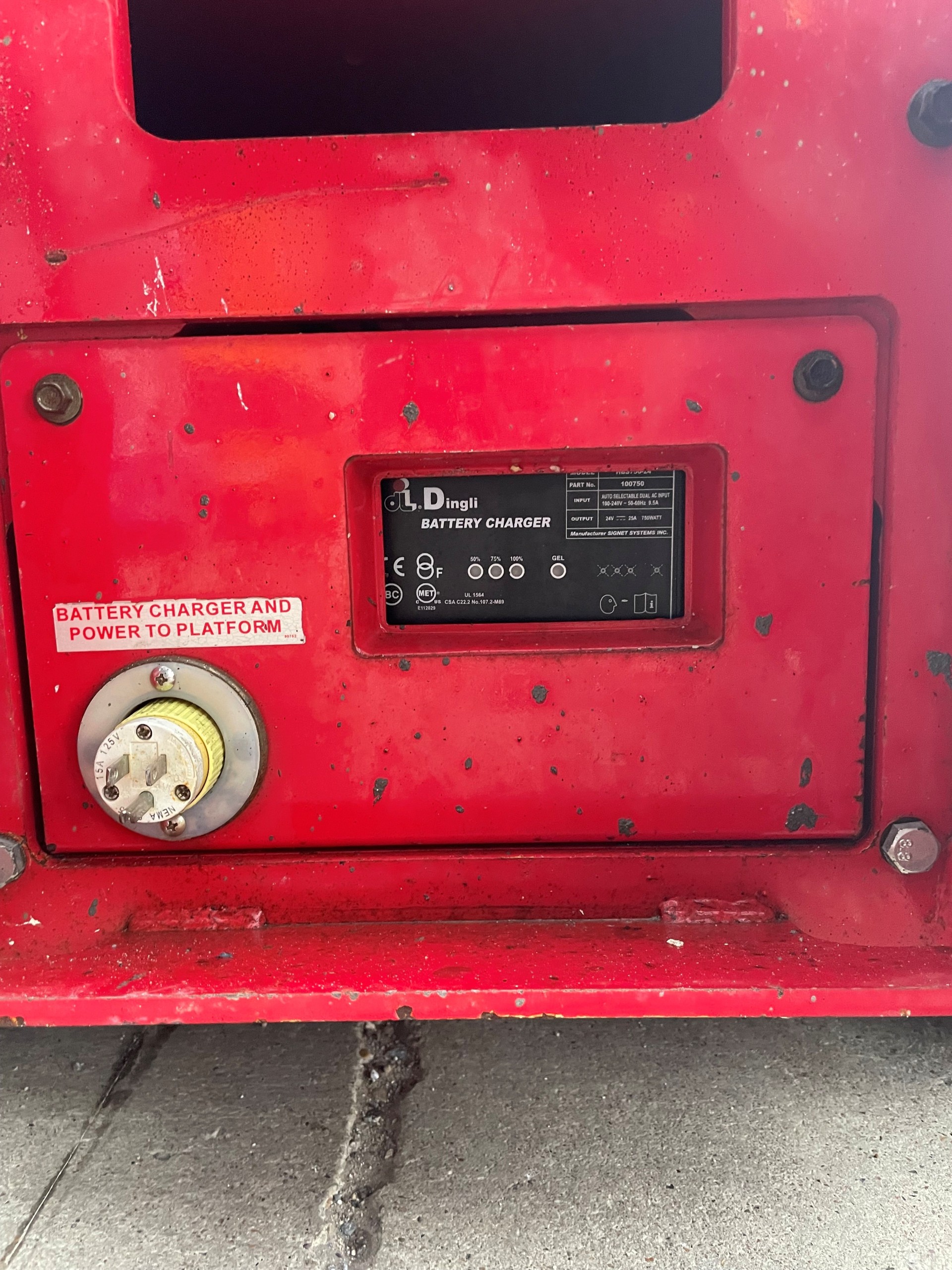 2018 MEC 1930SE Electric Scissor Lift - Image 2