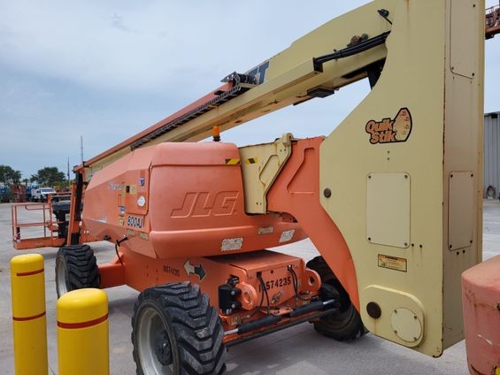 2017 JLG 800AJ Articulating Boom Lift - Image 2