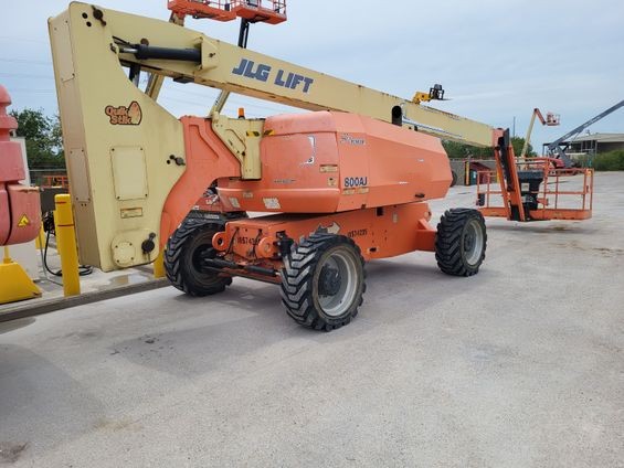 2017 JLG 800AJ Articulating Boom Lift - Image 3