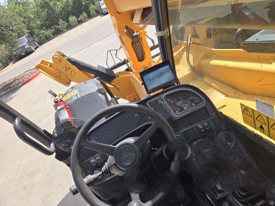 2018 JCB 510-56 Telehandler - Image 2