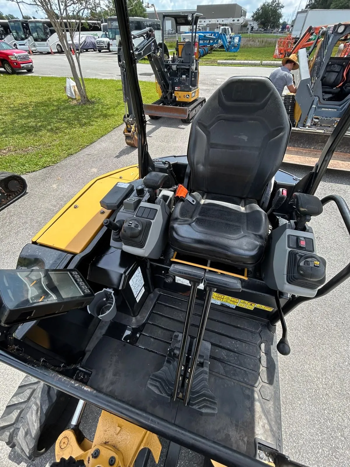 2022 Caterpillar 302.7 DCR Mini Excavator - Image 14