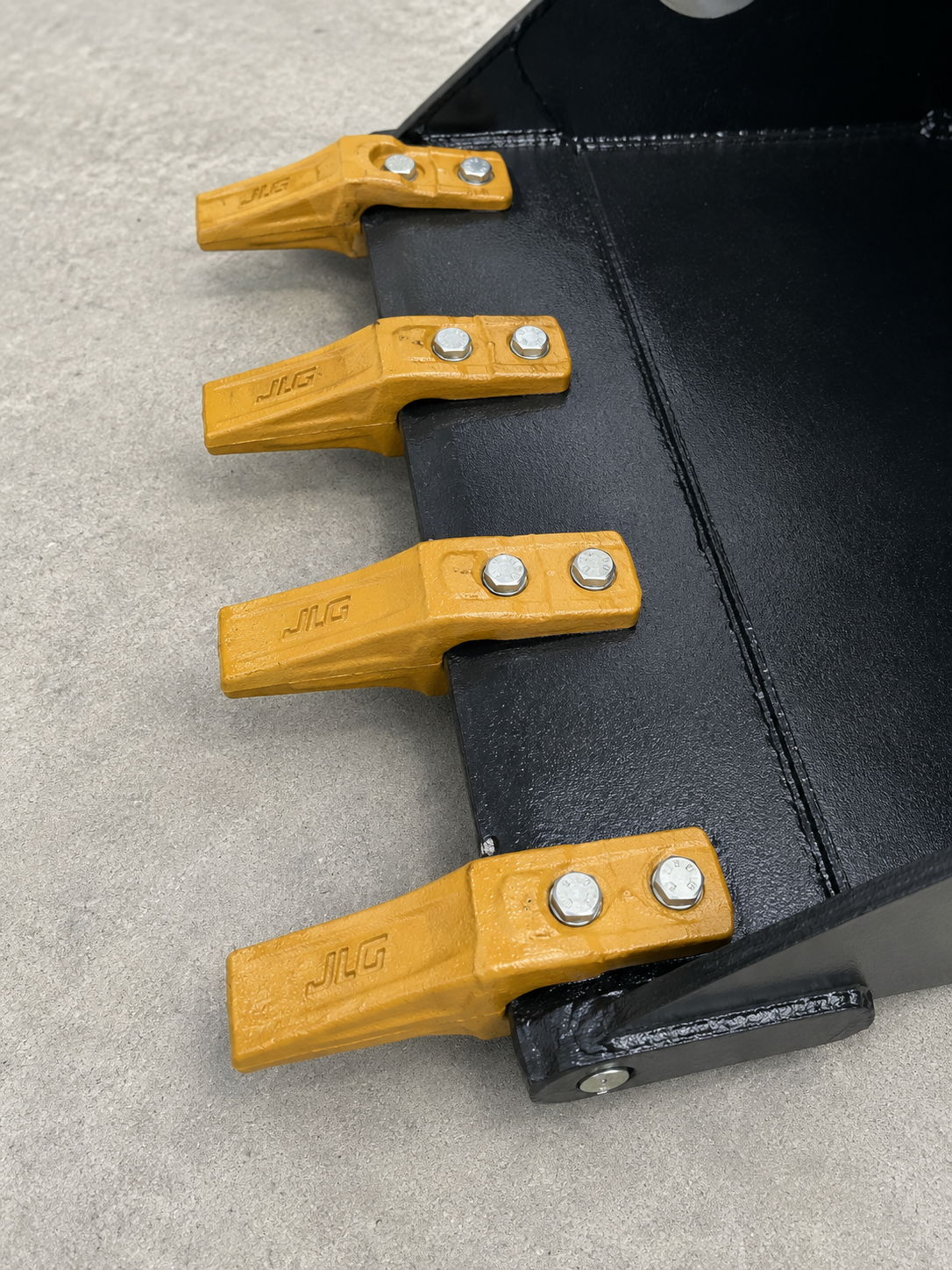 Landhonor Hydraulic Digger Attachment - Image 3