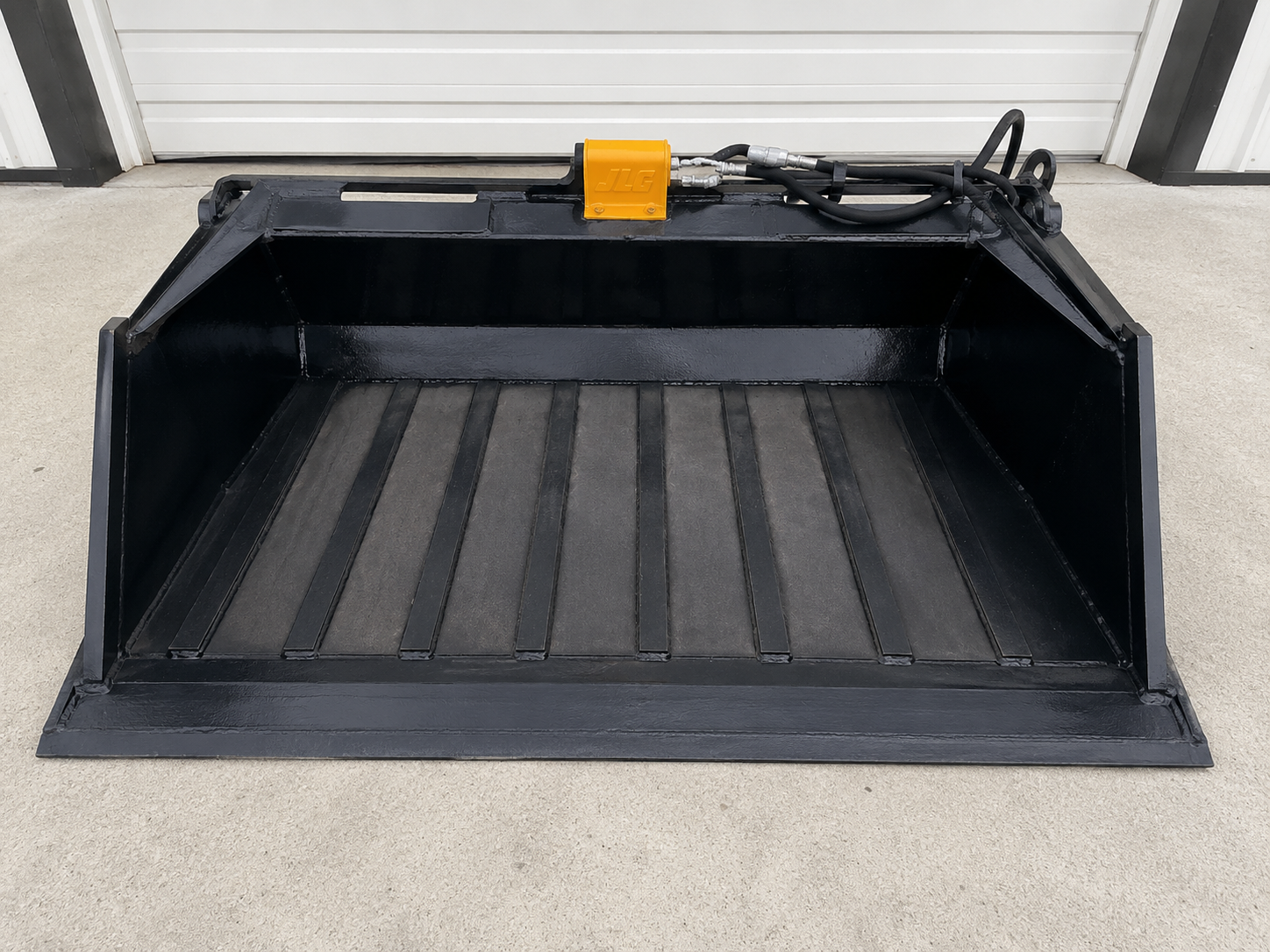 Wolverine 72" Hydraulic Vibrating Soil Screening Bucket Attachment